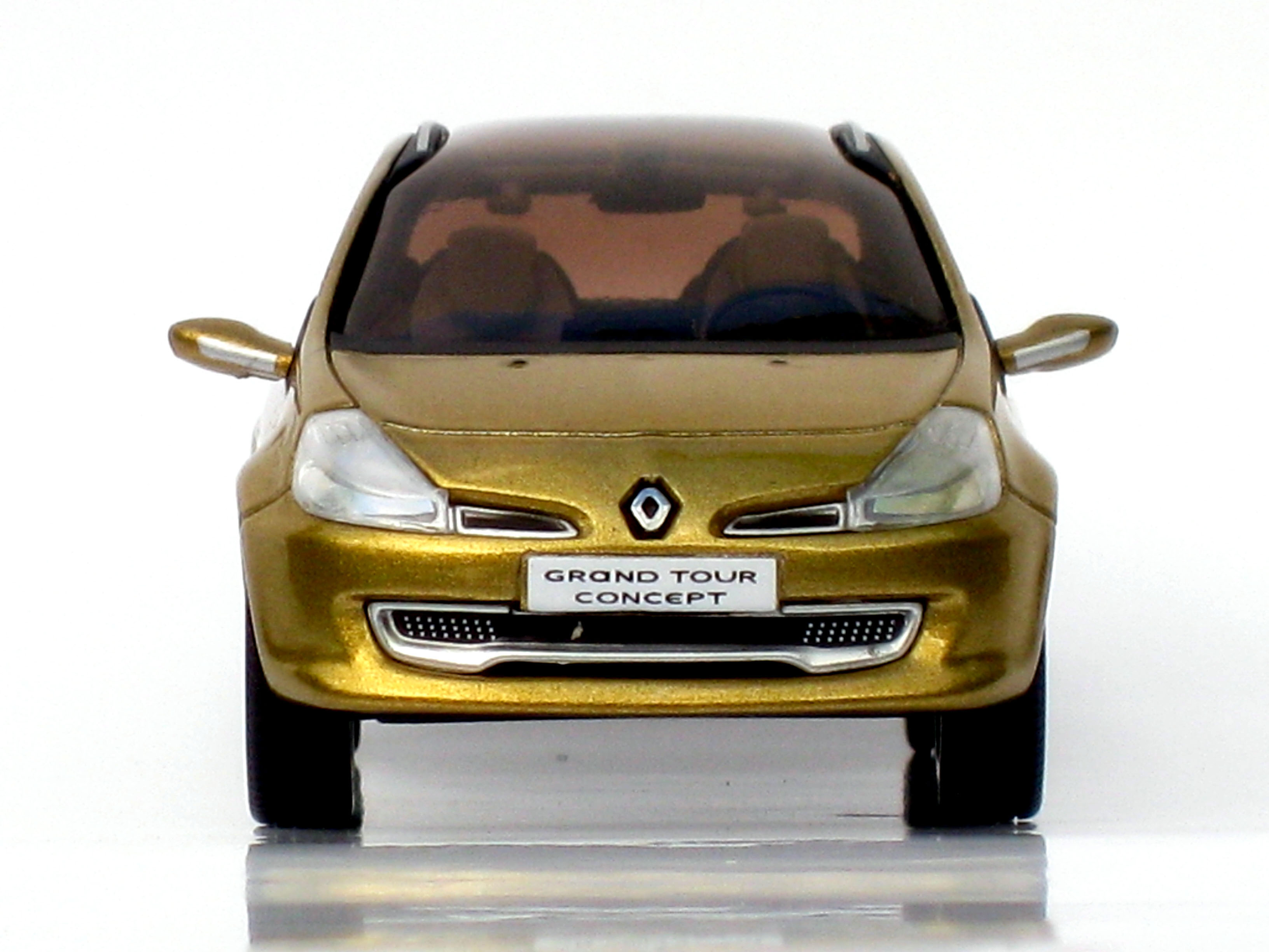 Clio Grand Tour Concept