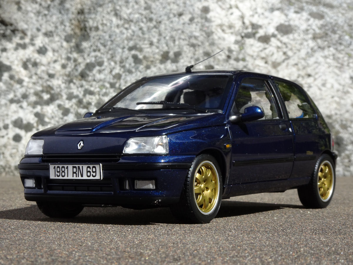 Clio Williams ja 15 TL 