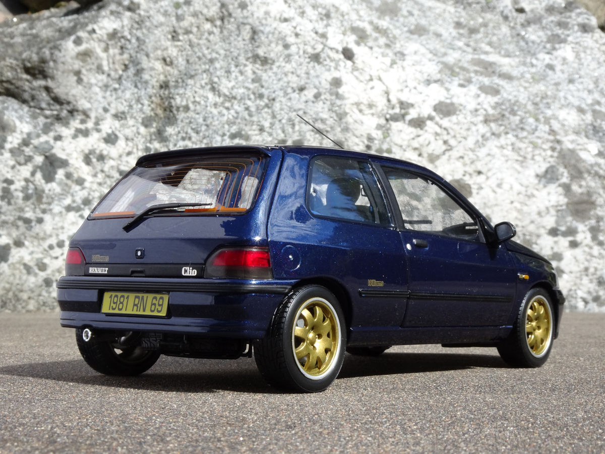 Clio Williams ja 15 TL 