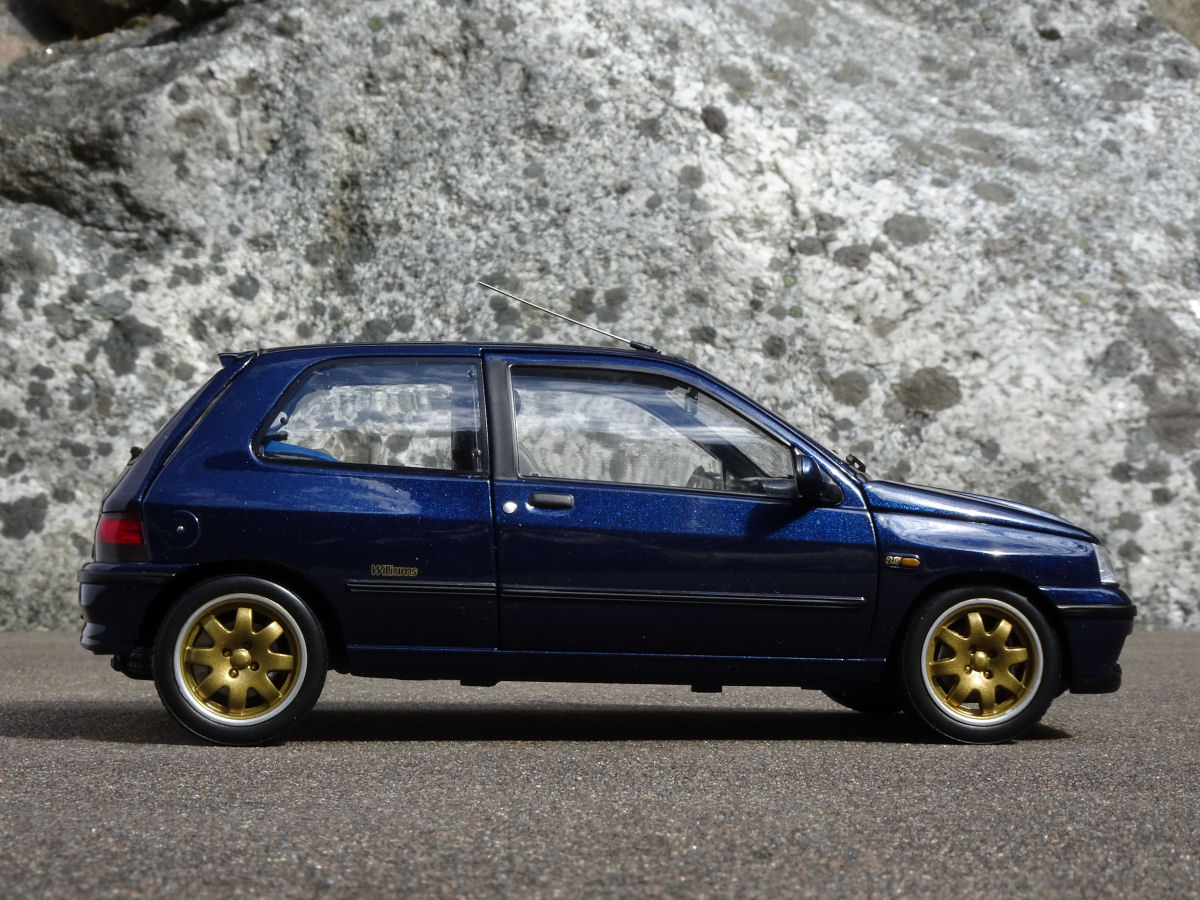 Clio Williams ja 15 TL 