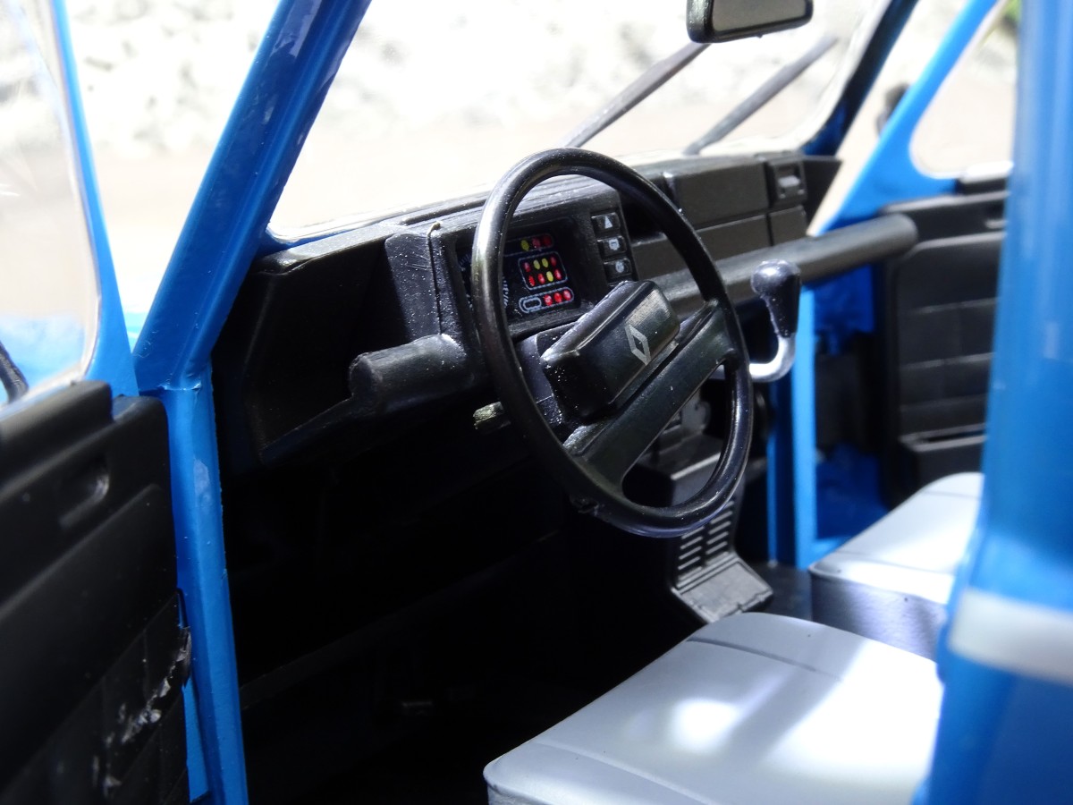 Renault 4LF4   